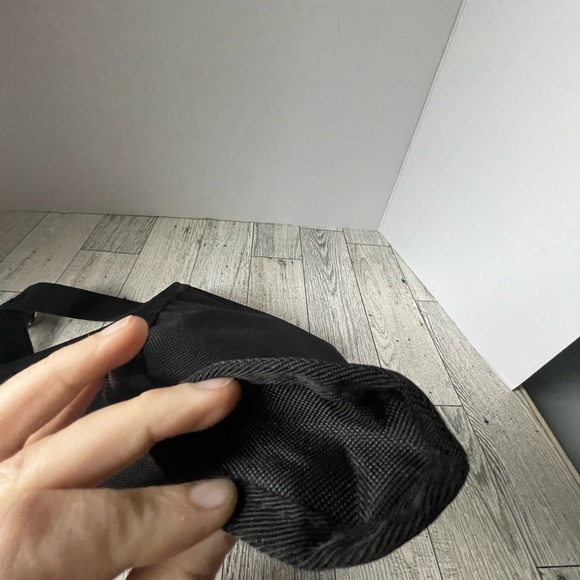 SAS Archery Side Tube Quiver No-Spill Arrow Quiver with Belt Clip - Picture 6 of 9